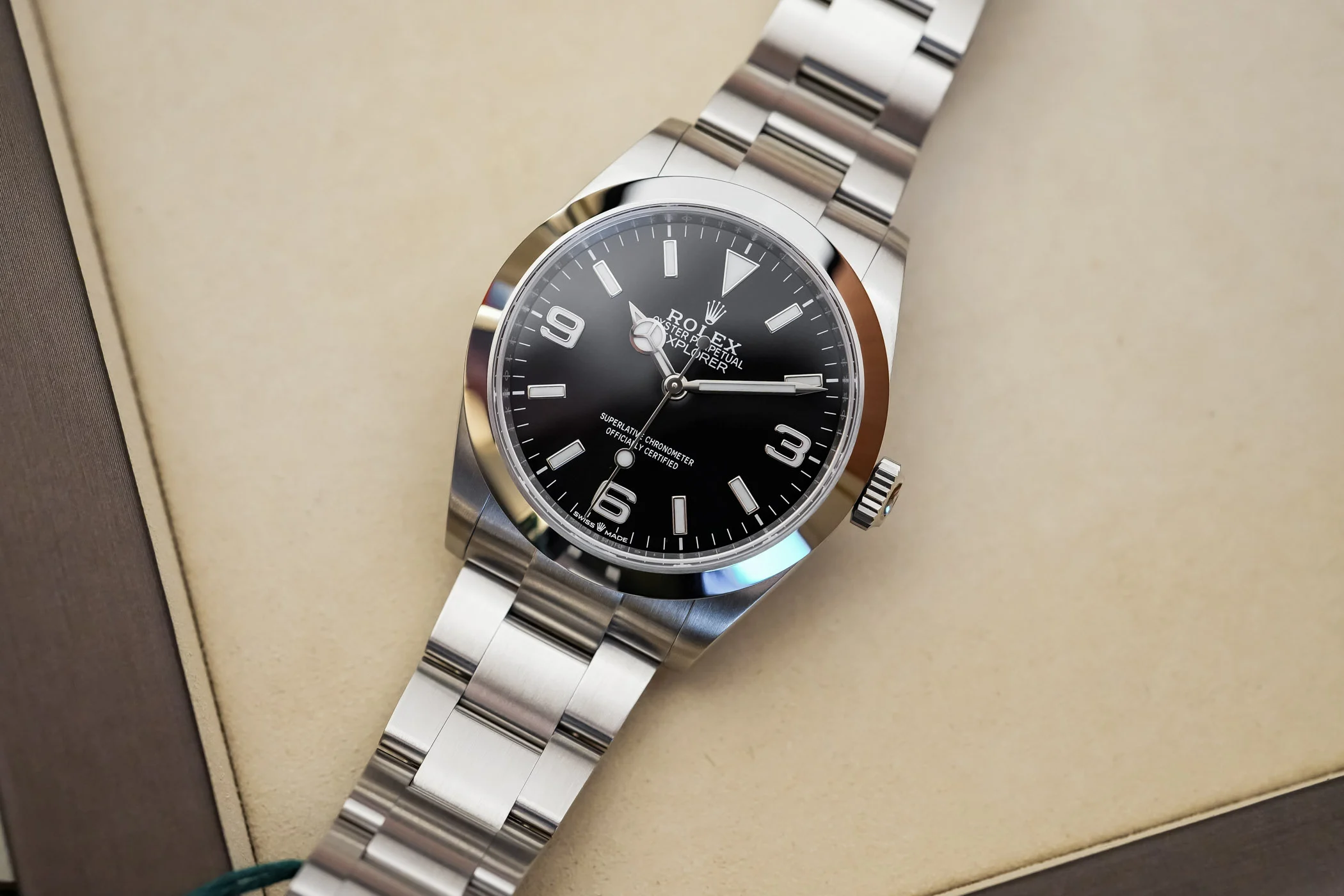 スイープ運針 39mm カスタムウォッチ ノーロゴ ミラー ピンク 交渉 